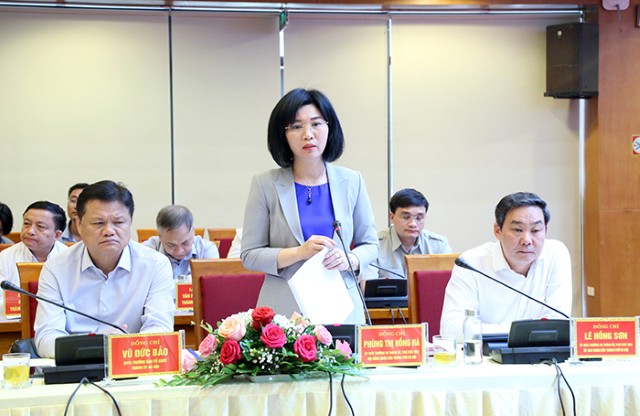 Phó Chủ tịch Phùng Thị Hồng Hà dự buổi làm việc của Bí thư Thành ủy với Quận ủy Hà Đông